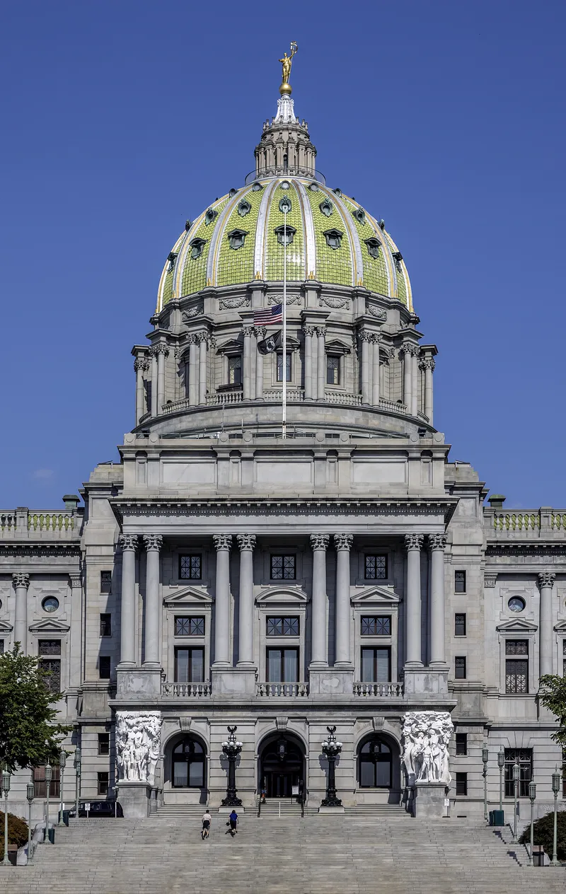 The Pennsylvania State Capitol, one of many US state capitols with a dome.
